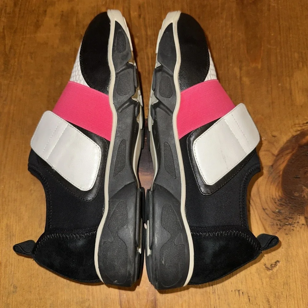 Neiman Marcus Women's Athletic Slip On Shoes Sneaker Hot Pink Black  Sz 40(9.5)